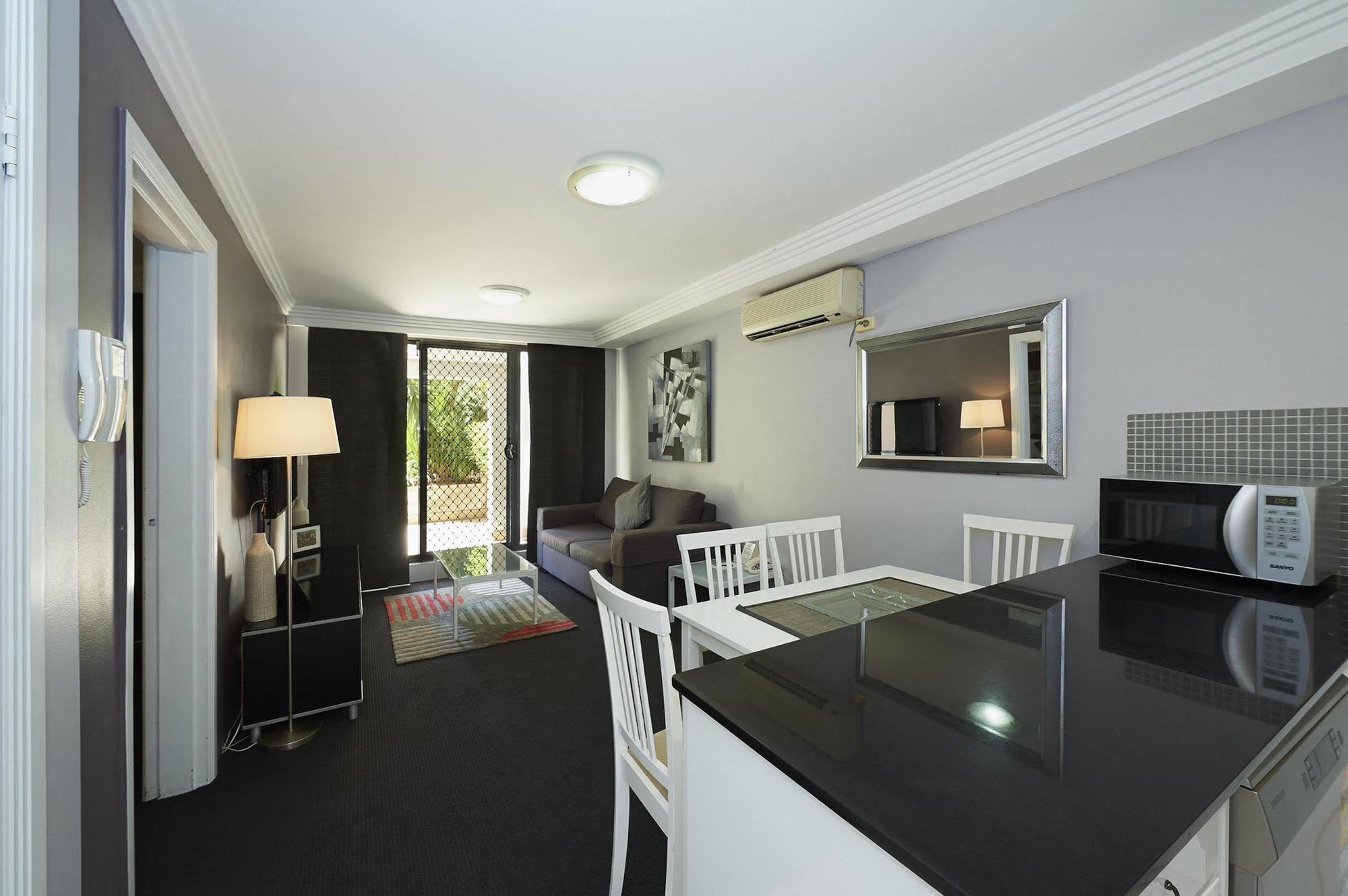 Waldorf Randwick Serviced Apartments Esterno foto
